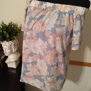 Sz. L/XL Love Crazy Off Shoulder Floral Blouse